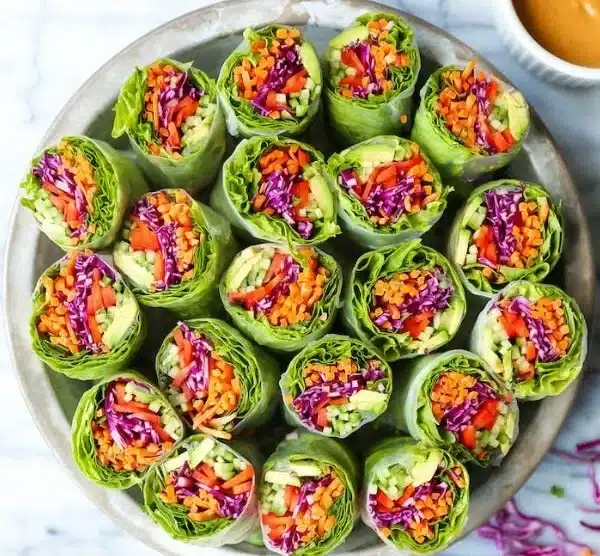 Fresh Spring Rolls with Creamy Peanut Sauce