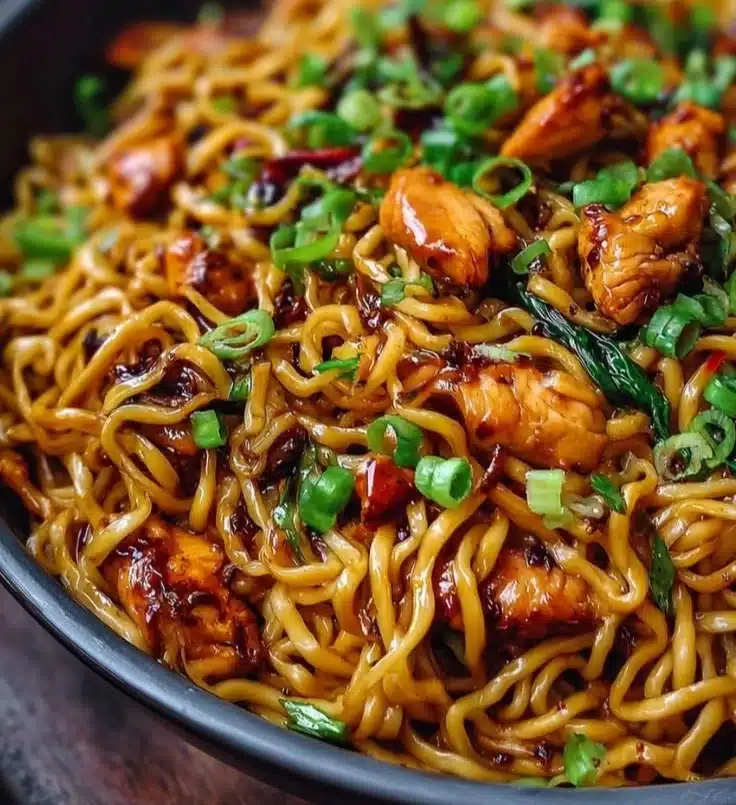 Sticky Garlic Chicken Noodles