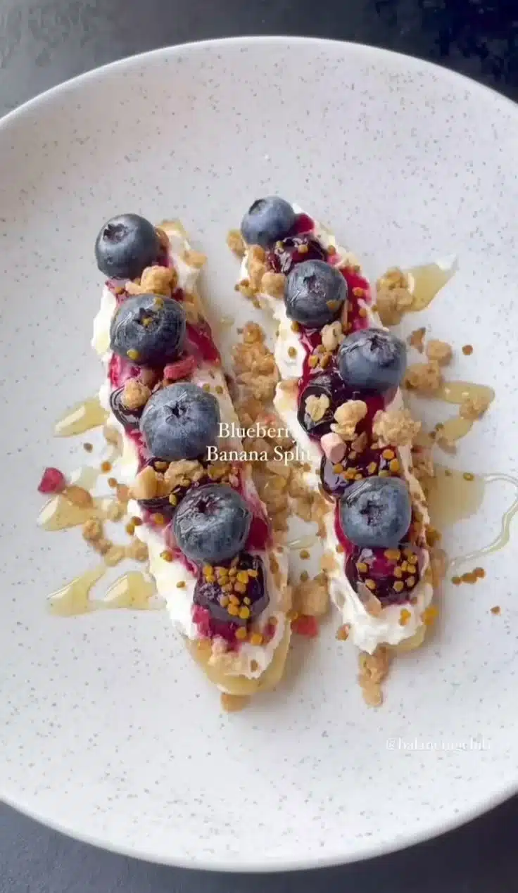 Blueberry Crumble Banana Split