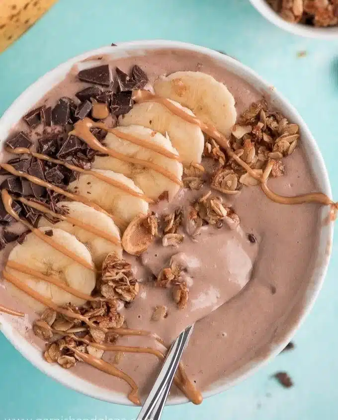 Chocolate Peanut Butter Smoothie Bowls