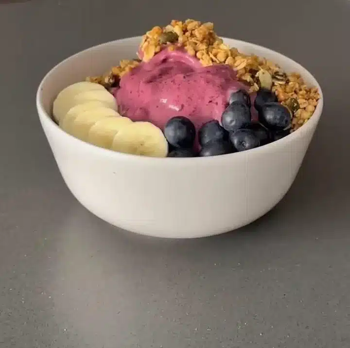 High Protein Breakfast Smoothie Bowl