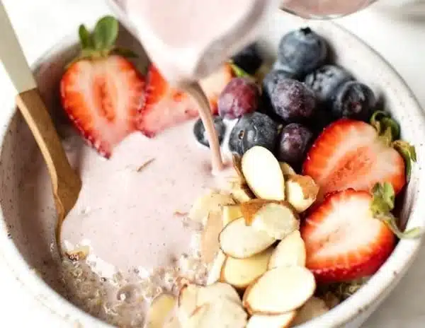 Strawberry Quinoa Breakfast Bowl