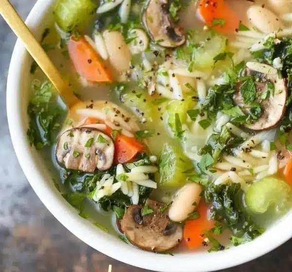 Cleansing Chicken and Veggie Soup