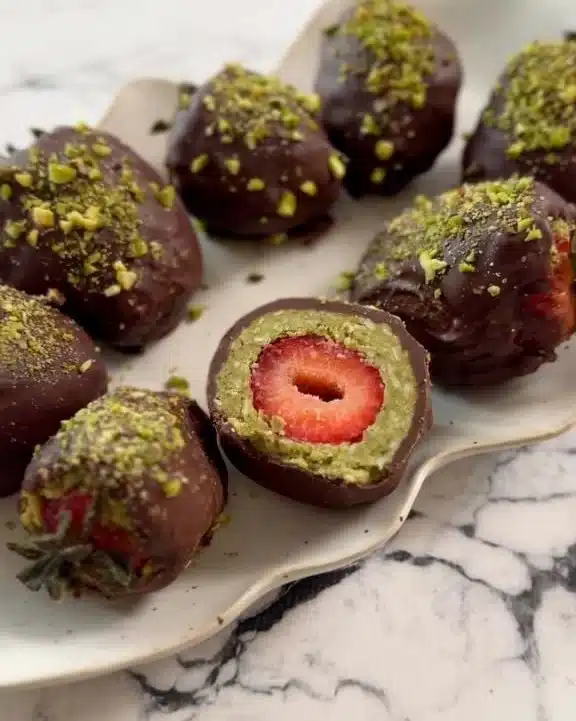 Dubai Chocolate Strawberries