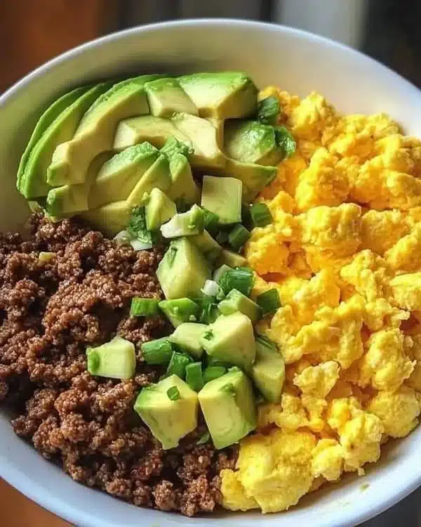 Scrambled Egg, Avocado & Ground Beef Power Bowl