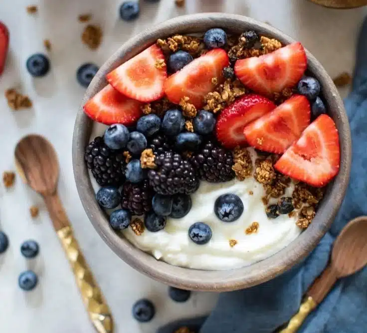 Healthy Greek Yogurt Breakfast Bowl