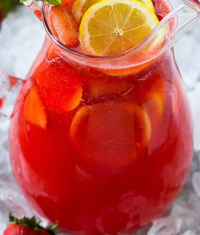 Homemade Strawberry Lemonade