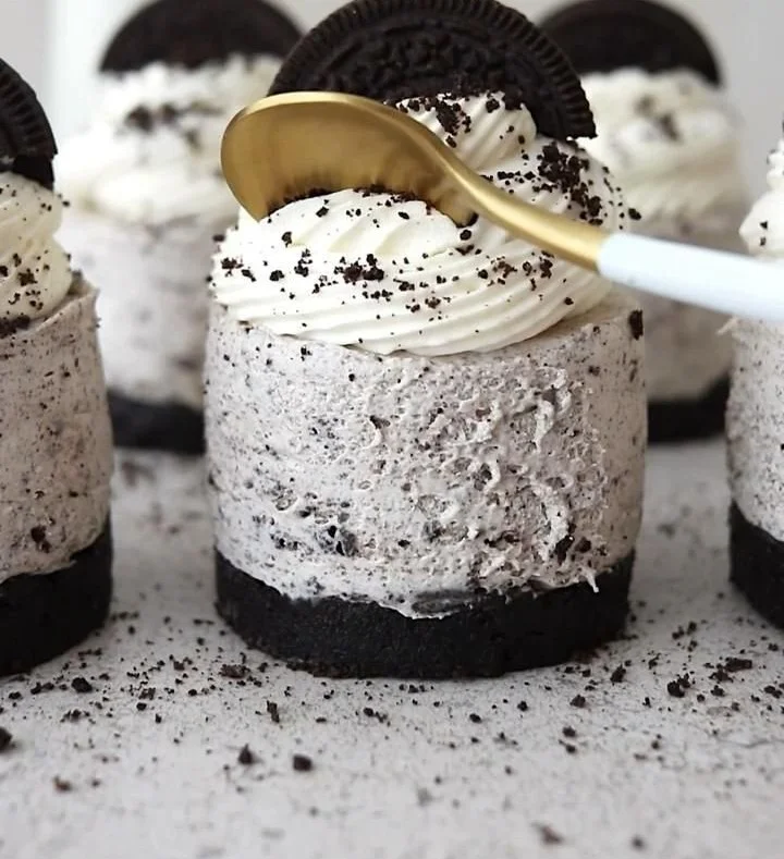 No-Bake Oreo Cheesecakes